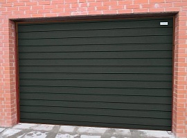 Секционные гаражные ворота Алютех серии Trend 2375x3000 мм